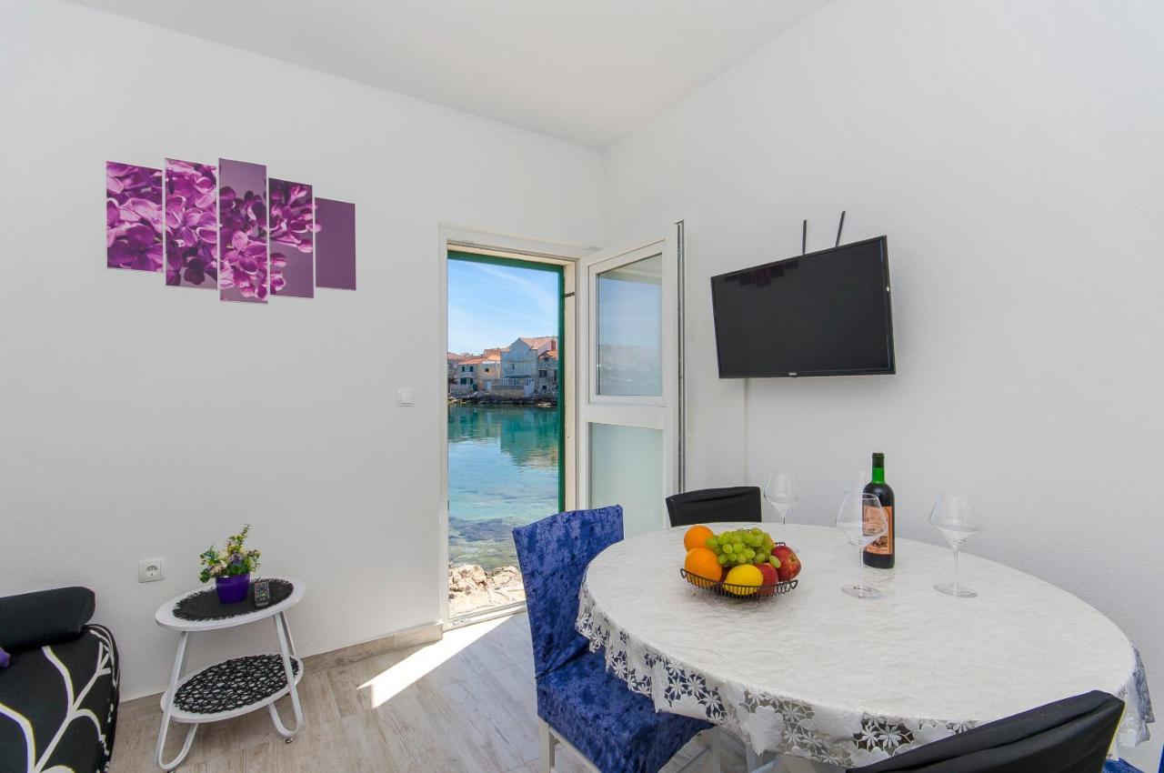 Apartment Paradise Postira Exterior photo